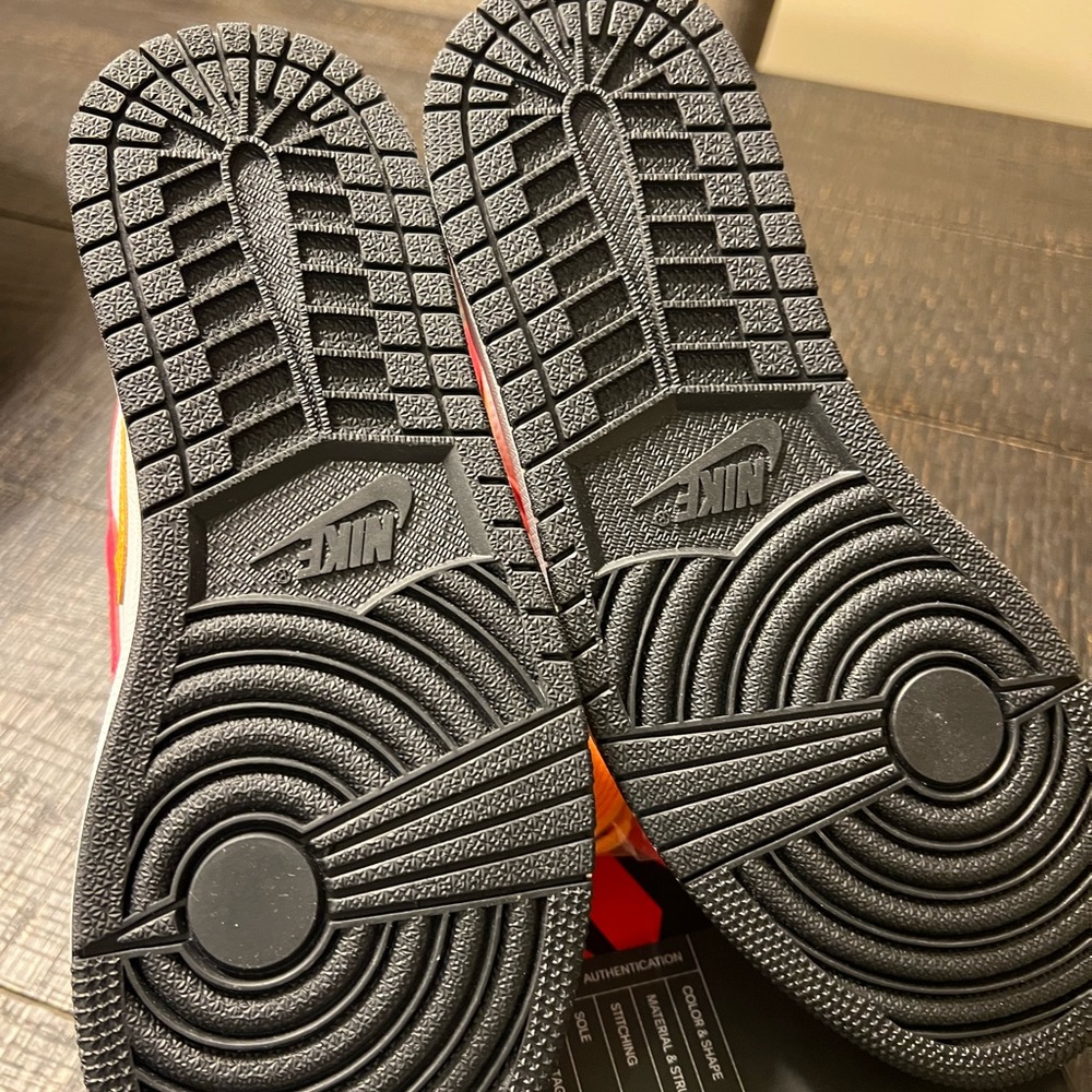 Jordan 1 - Picture 4 of 6